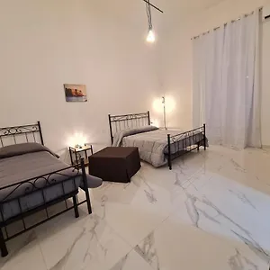  Bed & Breakfast Lumacors House